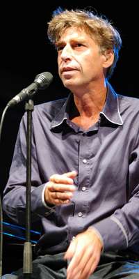Maarten van Roozendaal, Dutch singer-songwriter, dies at age 51